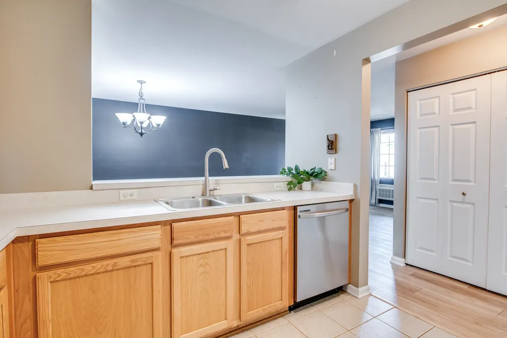 1600 Mcclure Road Aurora IL 60505