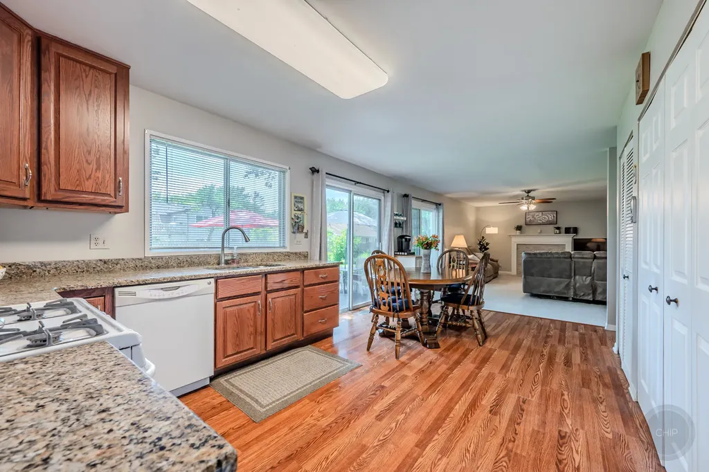 30w071 Elmwood Court Warrenville IL 60555