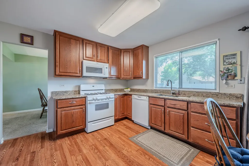 30w071 Elmwood Court Warrenville IL 60555