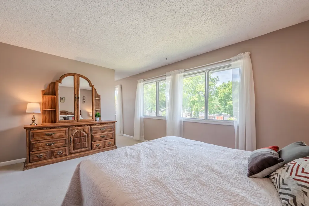 30w071 Elmwood Court Warrenville IL 60555