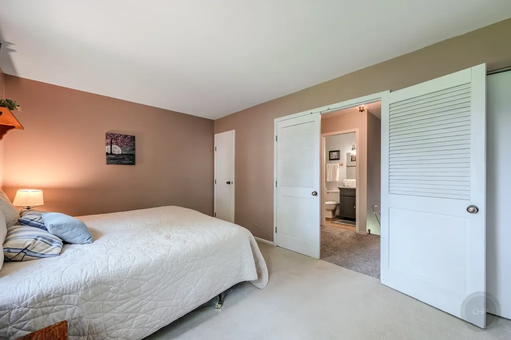 30w071 Elmwood Court Warrenville IL 60555