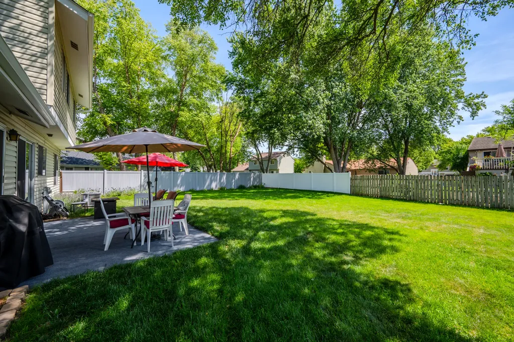 30w071 Elmwood Court Warrenville IL 60555