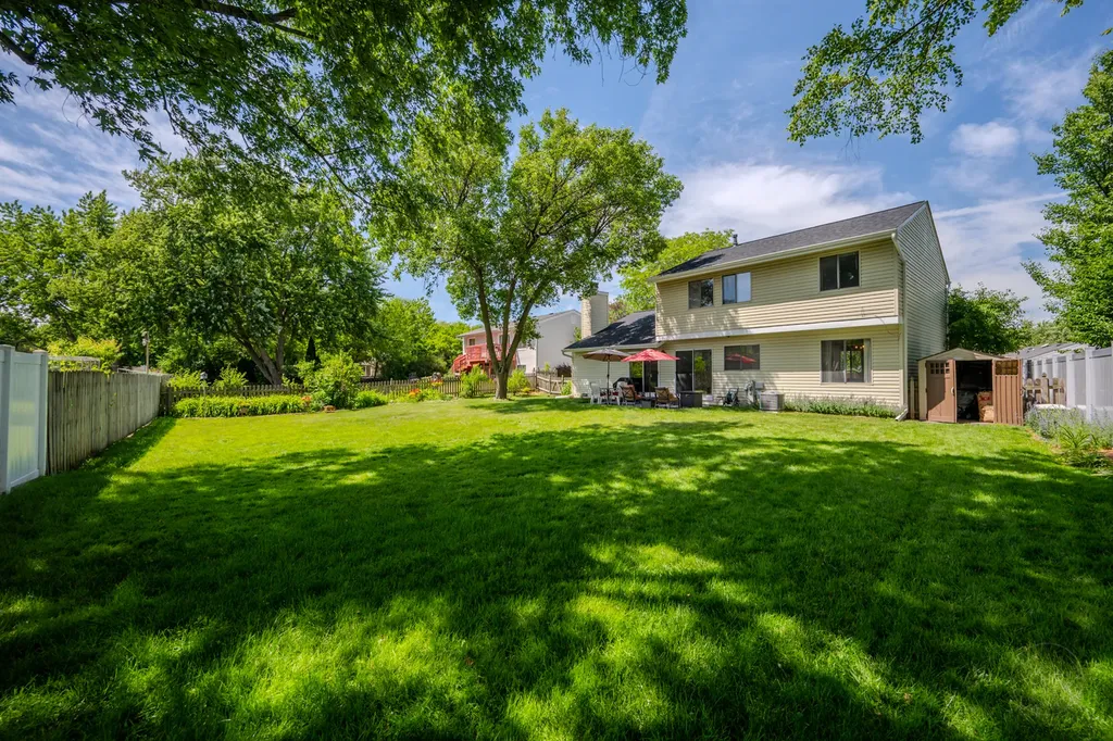 30w071 Elmwood Court Warrenville IL 60555