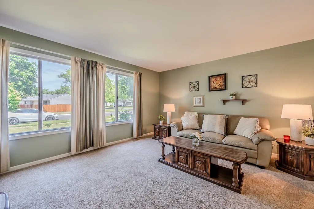 30w071 Elmwood Court Warrenville IL 60555