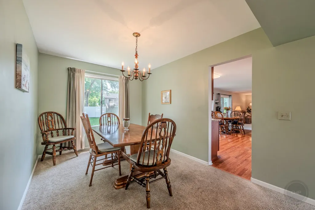 30w071 Elmwood Court Warrenville IL 60555
