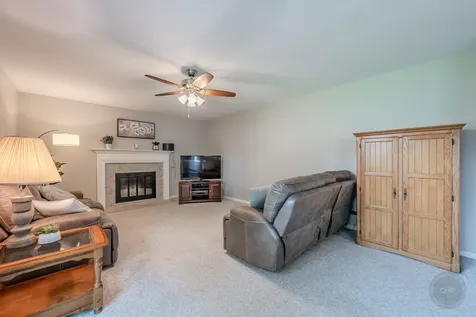30w071 Elmwood Court Warrenville IL 60555
