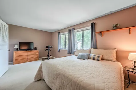 30w071 Elmwood Court Warrenville IL 60555