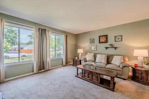 30w071 Elmwood Court Warrenville IL 60555