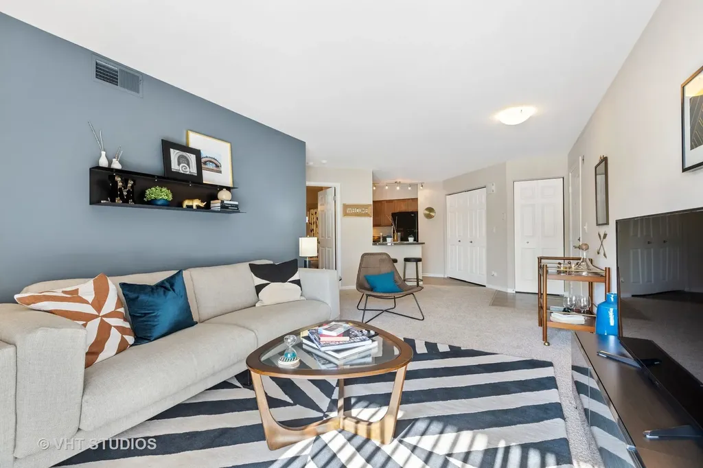 1527 Westminster Drive Naperville IL 60563