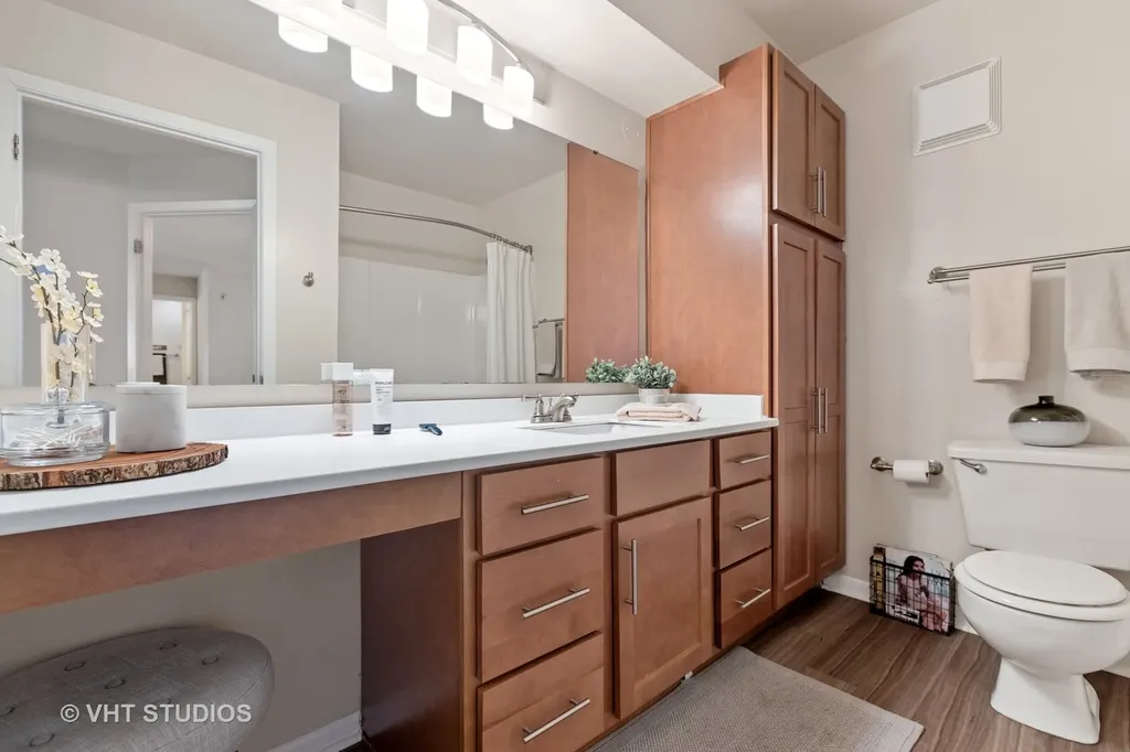 1527 Westminster Drive Naperville IL 60563