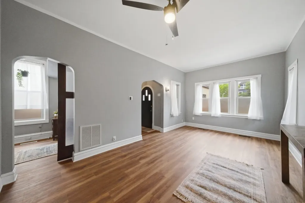 3141 North Richmond Street Chicago IL 60618
