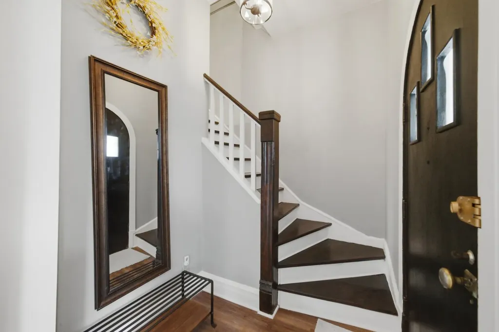3141 North Richmond Street Chicago IL 60618