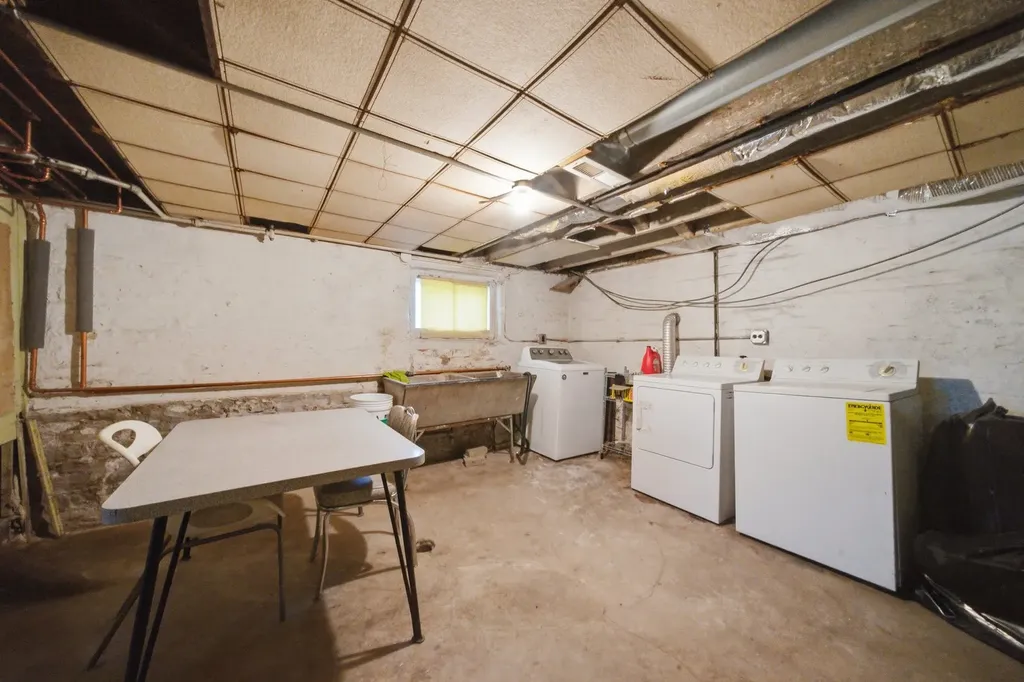 3141 North Richmond Street Chicago IL 60618