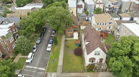3141 North Richmond Street Chicago IL 60618
