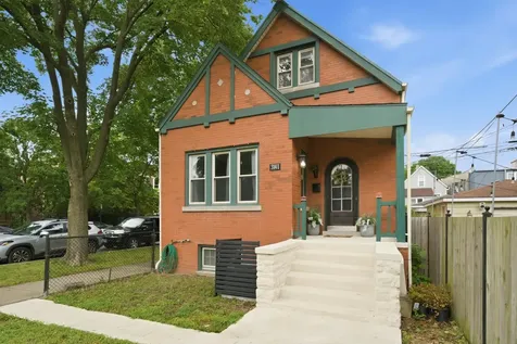 3141 North Richmond Street Chicago IL 60618