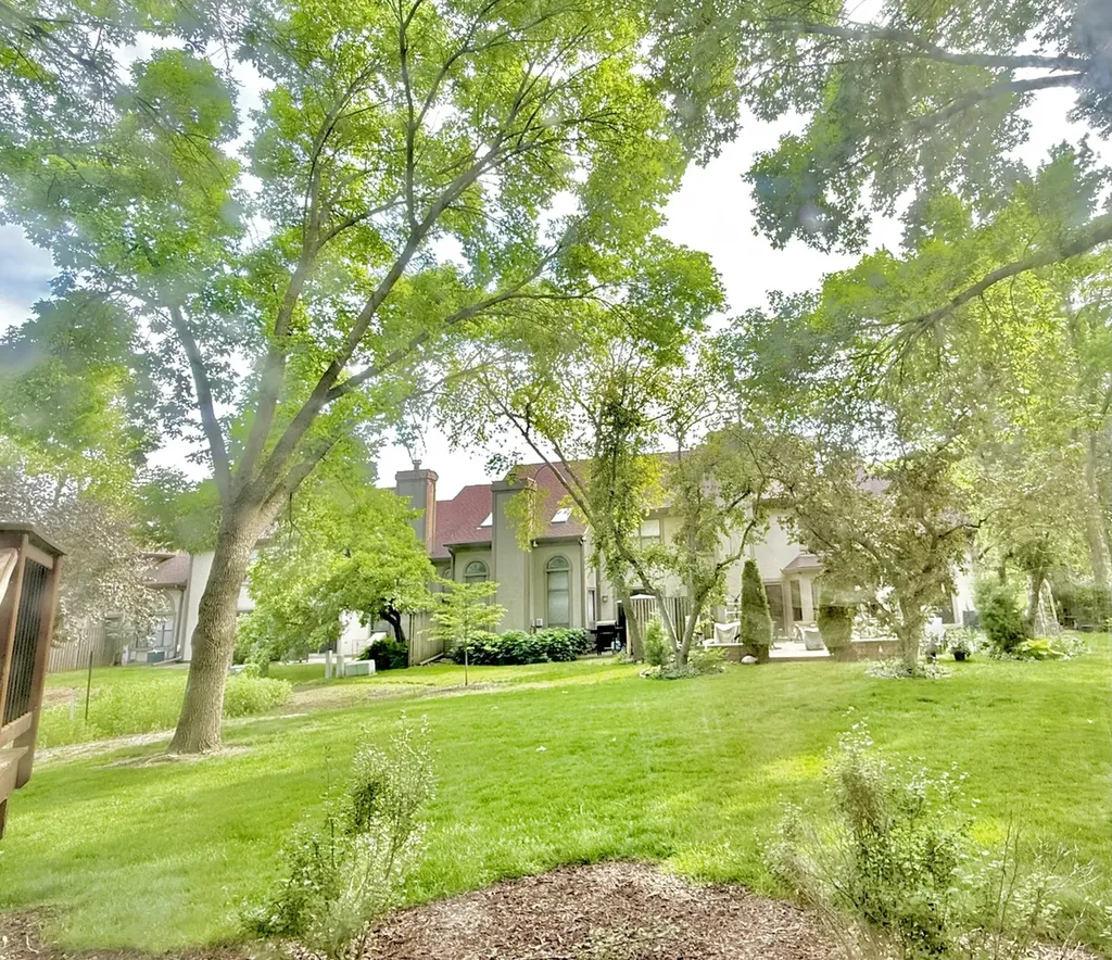 113 Chatsworth Circle Schaumburg IL 60194