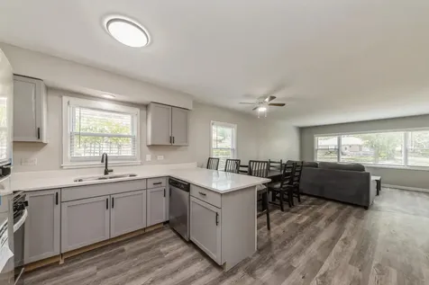 856 East Capri Drive Palatine IL 60074