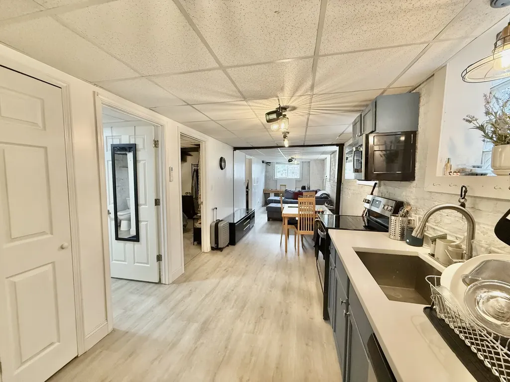 2915 West Mclean Avenue Chicago IL 60647