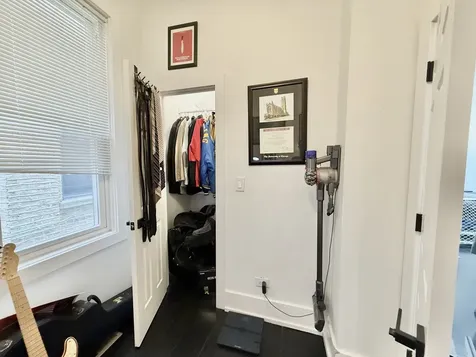 2915 West Mclean Avenue Chicago IL 60647