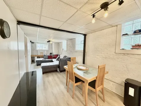 2915 West Mclean Avenue Chicago IL 60647