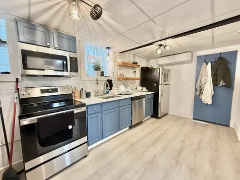 2915 West Mclean Avenue Chicago IL 60647