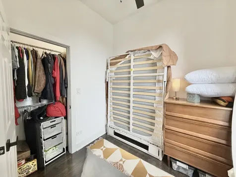 2915 West Mclean Avenue Chicago IL 60647