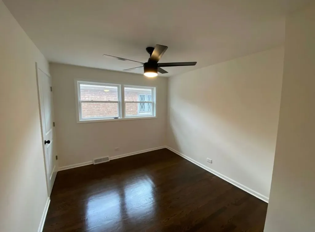 5749 West 63rd Place Chicago IL 60638
