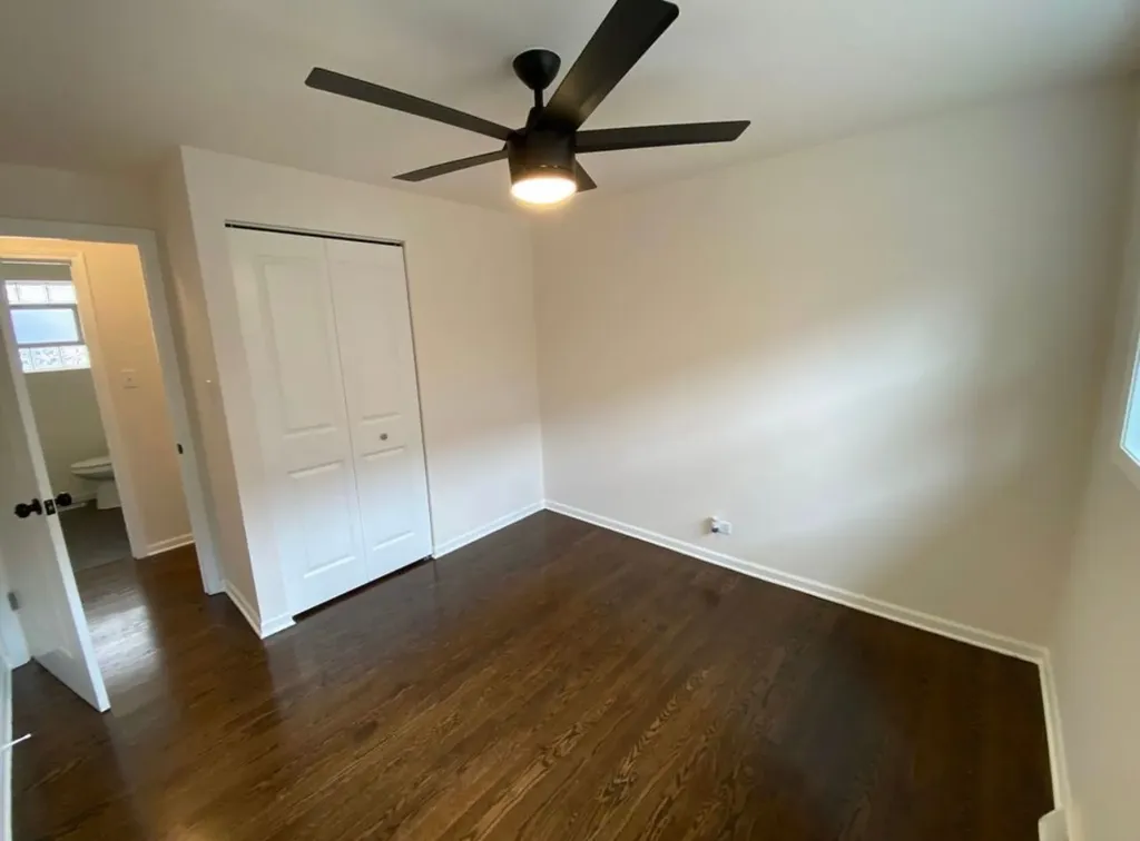 5749 West 63rd Place Chicago IL 60638
