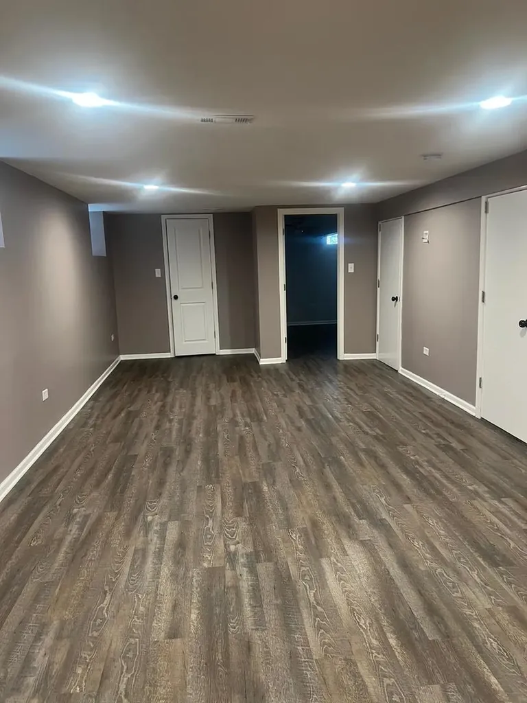 5749 West 63rd Place Chicago IL 60638