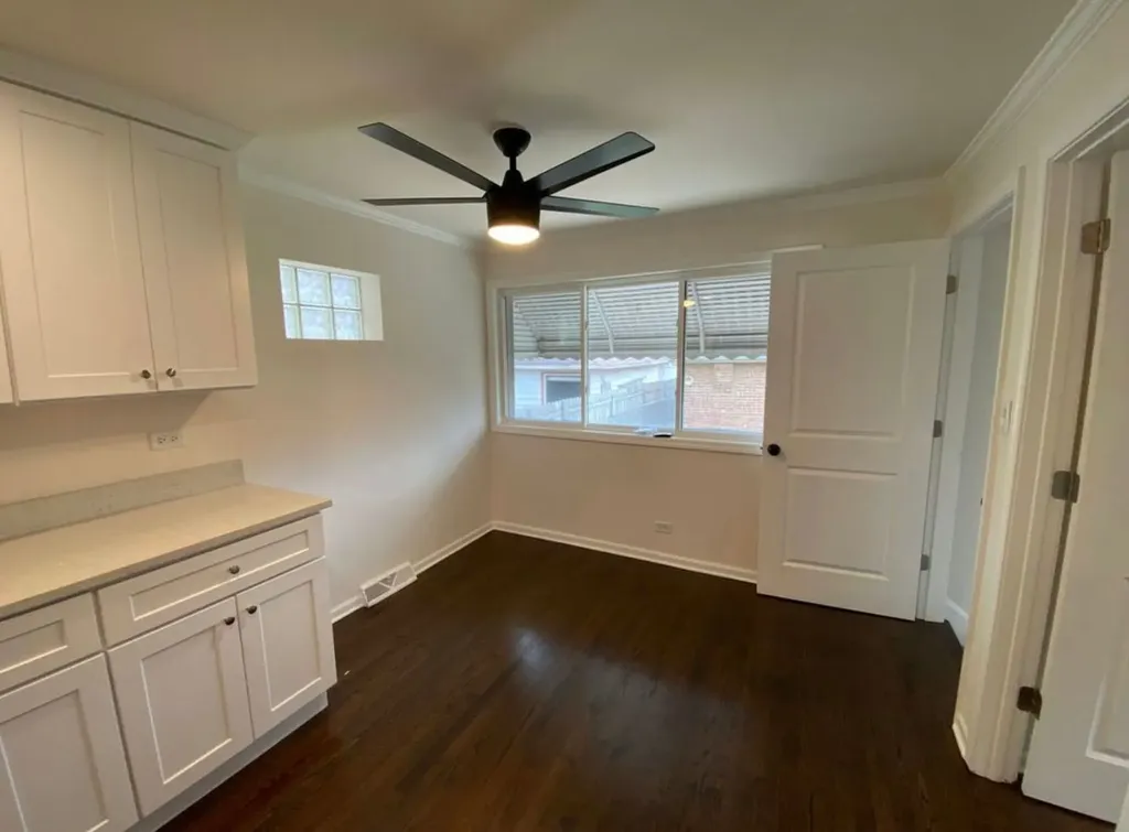 5749 West 63rd Place Chicago IL 60638