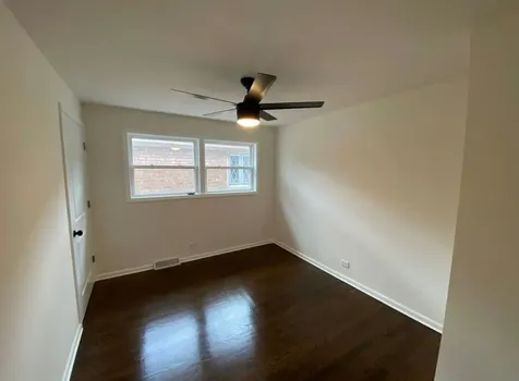 5749 West 63rd Place Chicago IL 60638