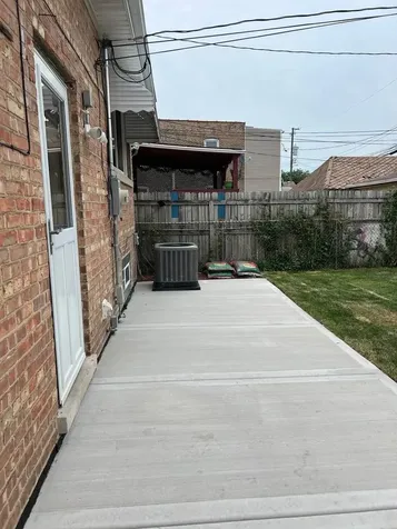 5749 West 63rd Place Chicago IL 60638