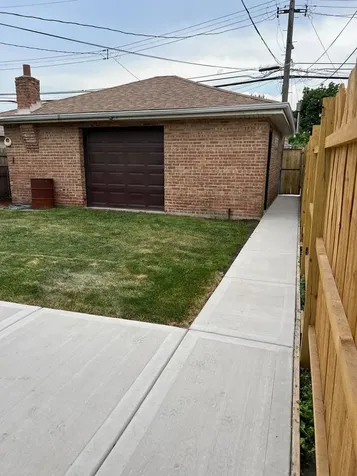5749 West 63rd Place Chicago IL 60638