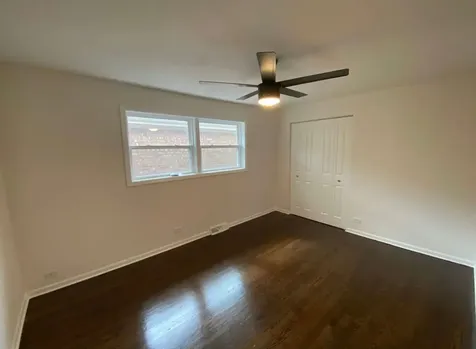 5749 West 63rd Place Chicago IL 60638