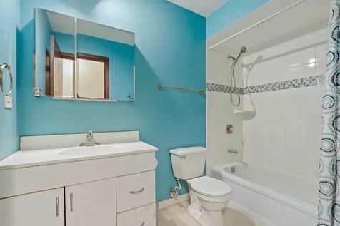 5337 Waterbury Court Crestwood IL 60418