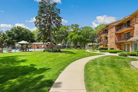 5337 Waterbury Court Crestwood IL 60418