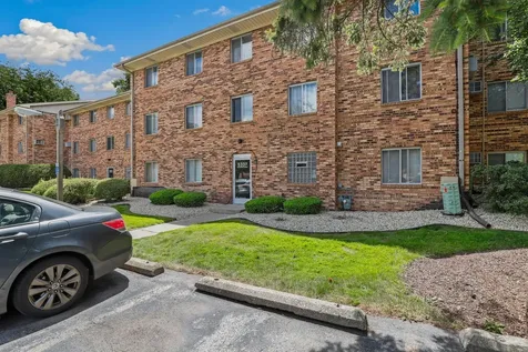 5337 Waterbury Court Crestwood IL 60418