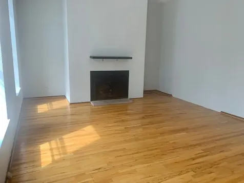 3055 North Sheffield Avenue Chicago IL 60657
