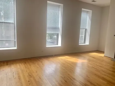 3055 North Sheffield Avenue Chicago IL 60657