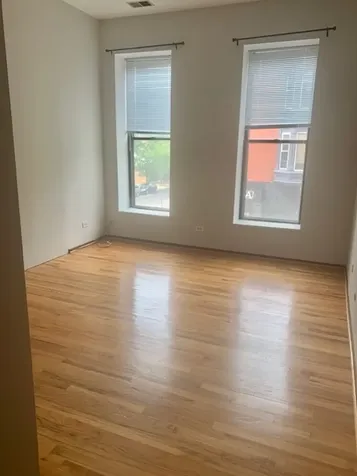 3055 North Sheffield Avenue Chicago IL 60657