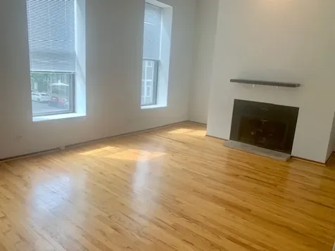 3055 North Sheffield Avenue Chicago IL 60657