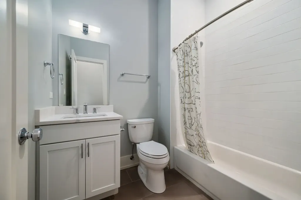 3016 West Belmont Avenue Chicago IL 60618