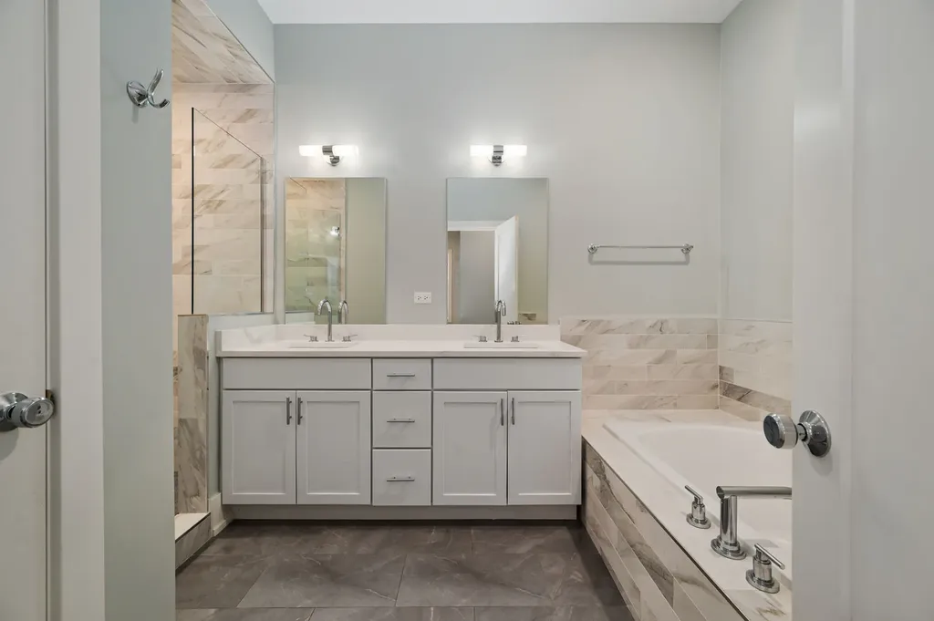 3016 West Belmont Avenue Chicago IL 60618