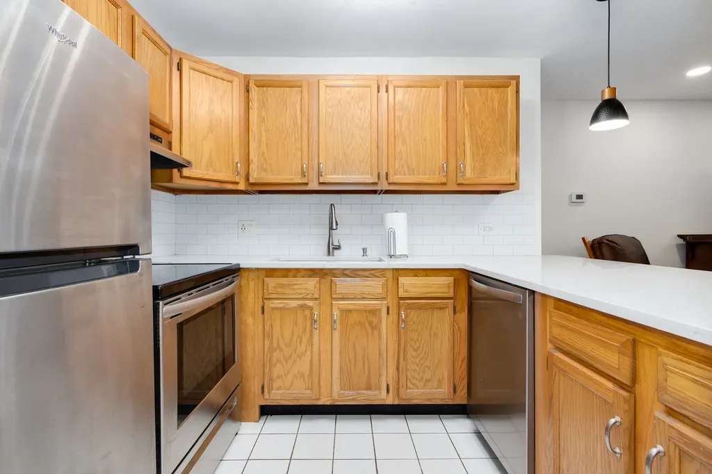 5830 Oakwood Drive Lisle IL 60532