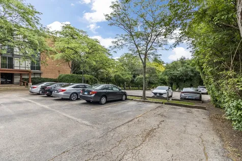 5830 Oakwood Drive Lisle IL 60532