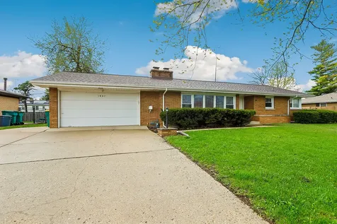 1807 Glenwood Avenue Joliet IL 60435