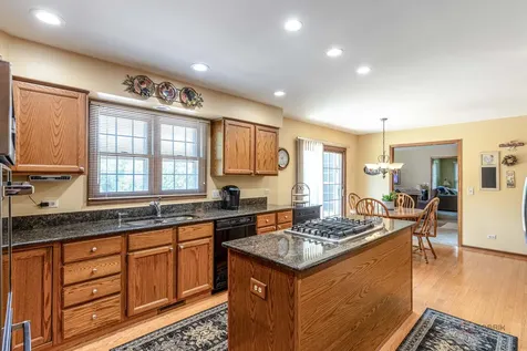 8 North Old Creek Road Vernon Hills IL 60061