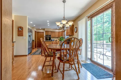 8 North Old Creek Road Vernon Hills IL 60061