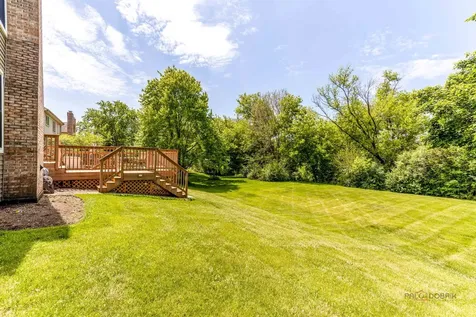 8 North Old Creek Road Vernon Hills IL 60061