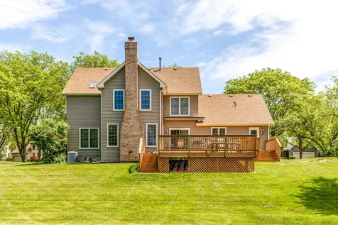 8 North Old Creek Road Vernon Hills IL 60061